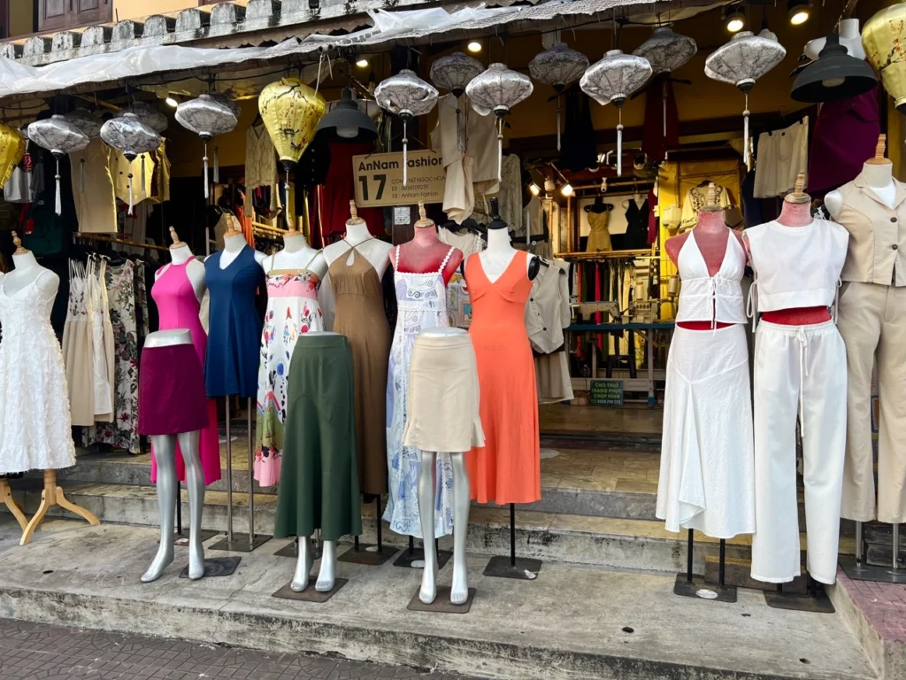 會安古鎮衣服店