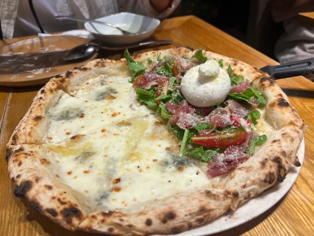 Pizza 4P's 峴港分店