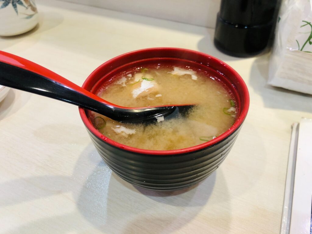 朝鑫壽司鮮魚味噌湯