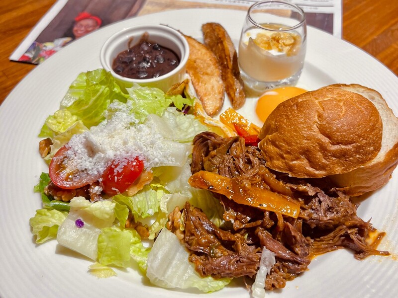 古巴慢燉牛肉香料麵包組合餐