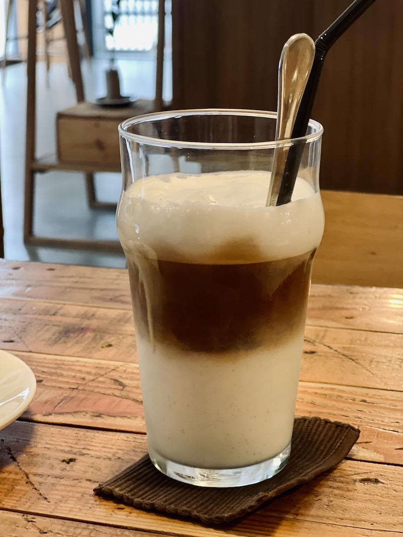 Table 2 Coffee 拿鐵咖啡