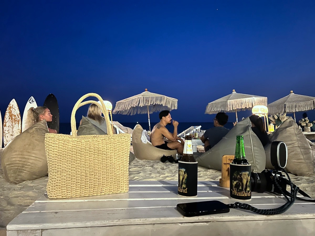 Tonsak Resort 餐廳座位