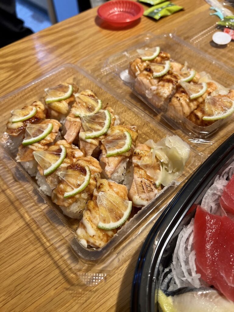 歐告卷壽司 焦糖鮭魚