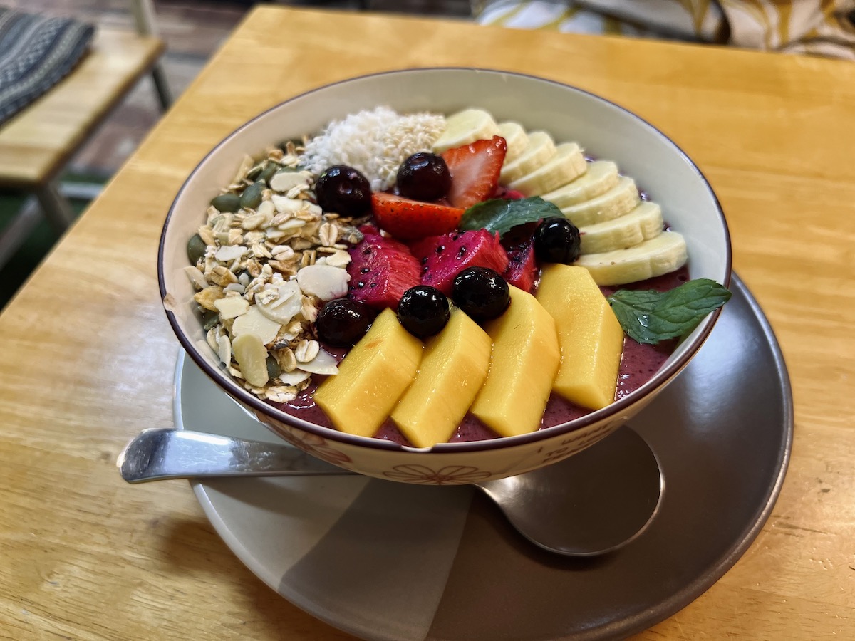 Khunkae's Juice Bar Acai Berry Bowl