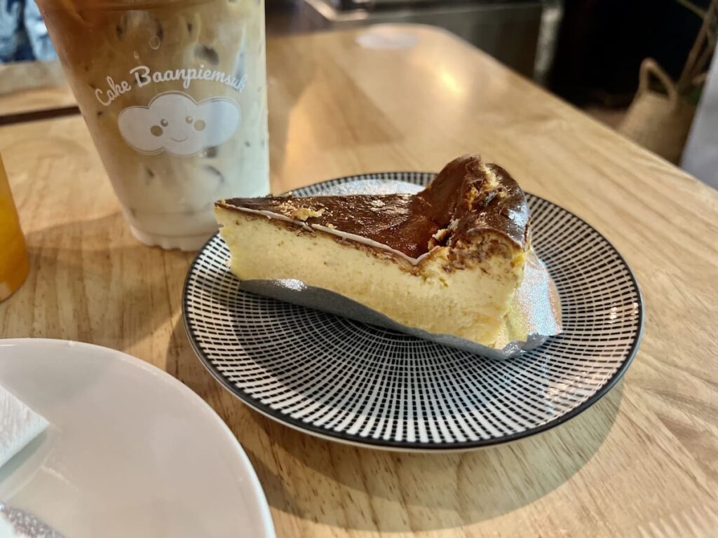 Cake Baan Piemsuk 巴斯克乳酪蛋糕 Basque Burnt Cheesecake