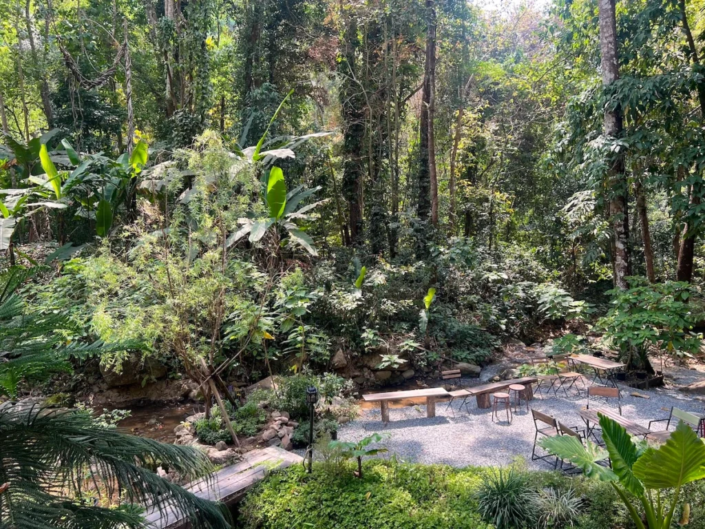 Proudproudproud 湄康蓬村溪邊咖啡廳