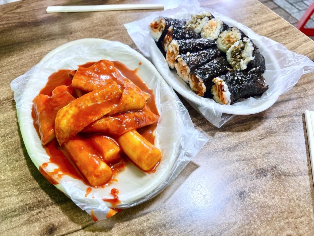 南浦洞辣炒年糕飯卷