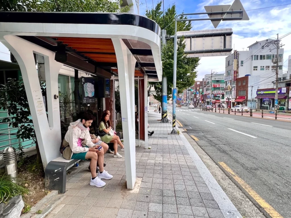 土城站公車站牌
