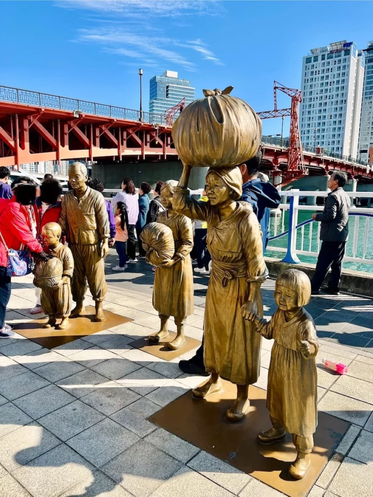 影島大橋銅像