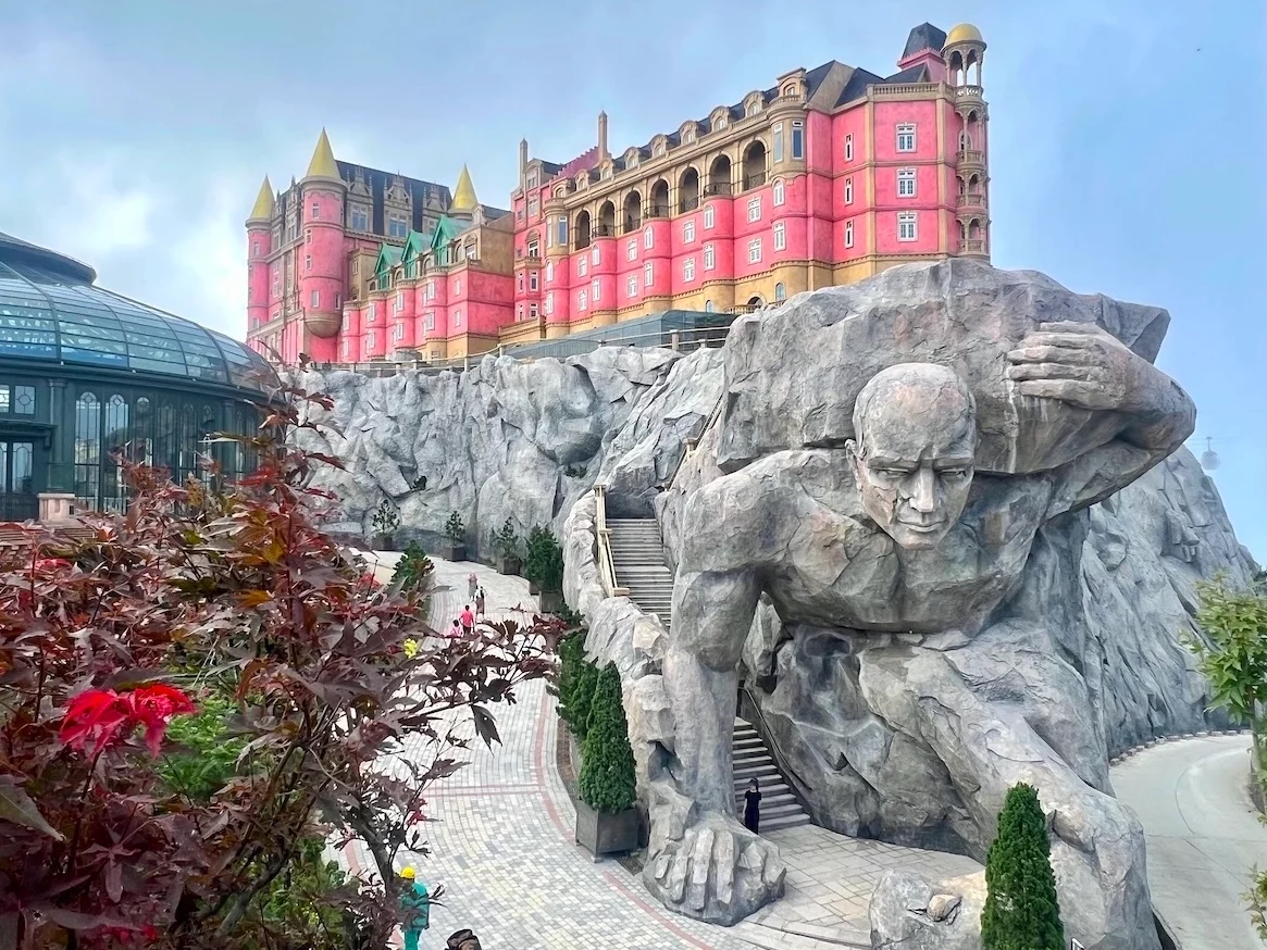 巴拿山阿特拉斯雕像 Atlas Statue