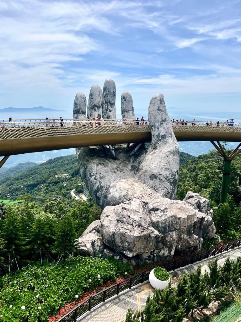 巴拿山佛手橋