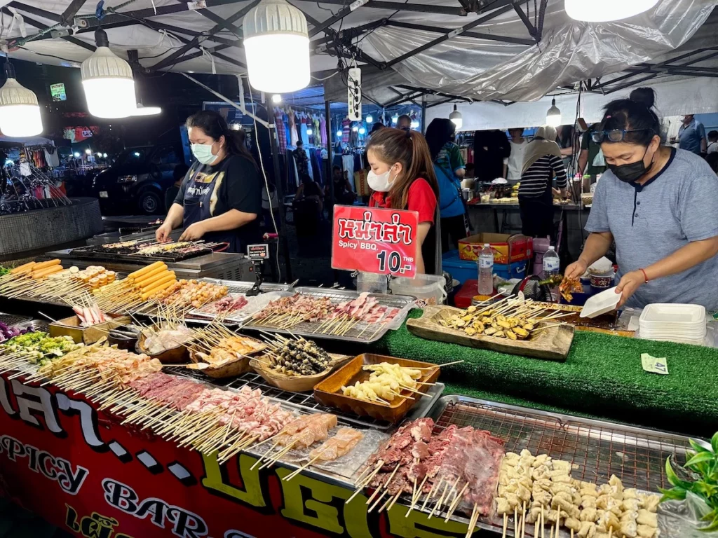 清邁夜市烤肉攤位