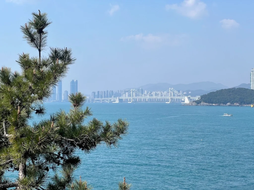 海雲台藍線公園海景