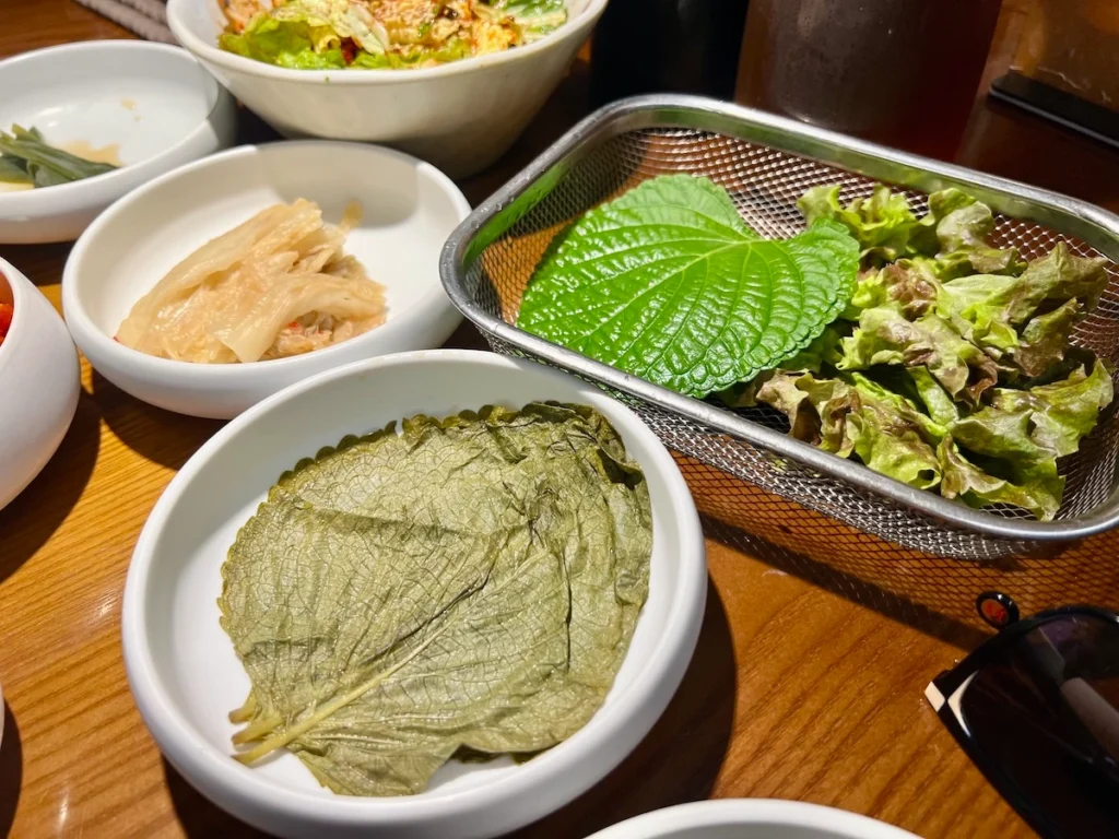 釜山西面83獬豸烤肉 紫蘇葉生菜