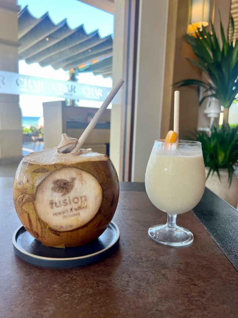 Breeze Beach Club 椰子水