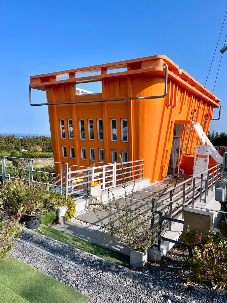 Cafe the Container 咖啡廳入口