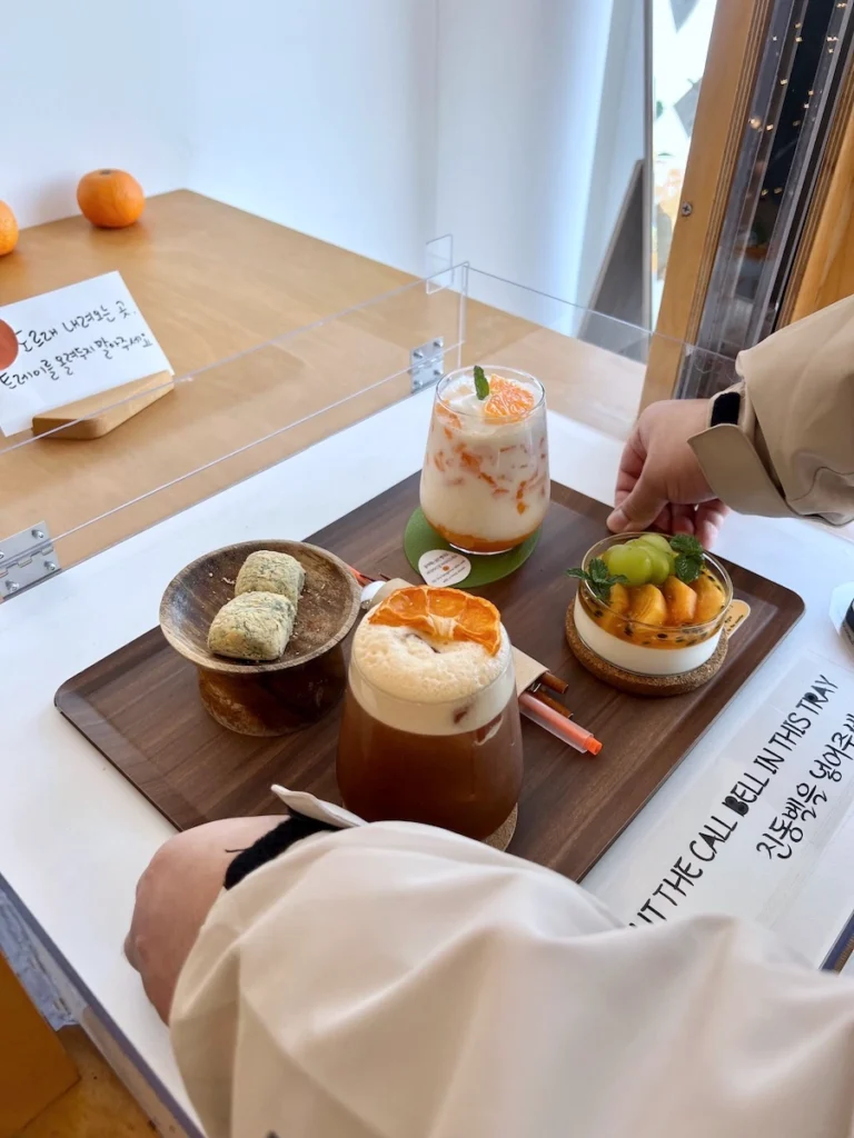 Cafe the Container 餐點托盤