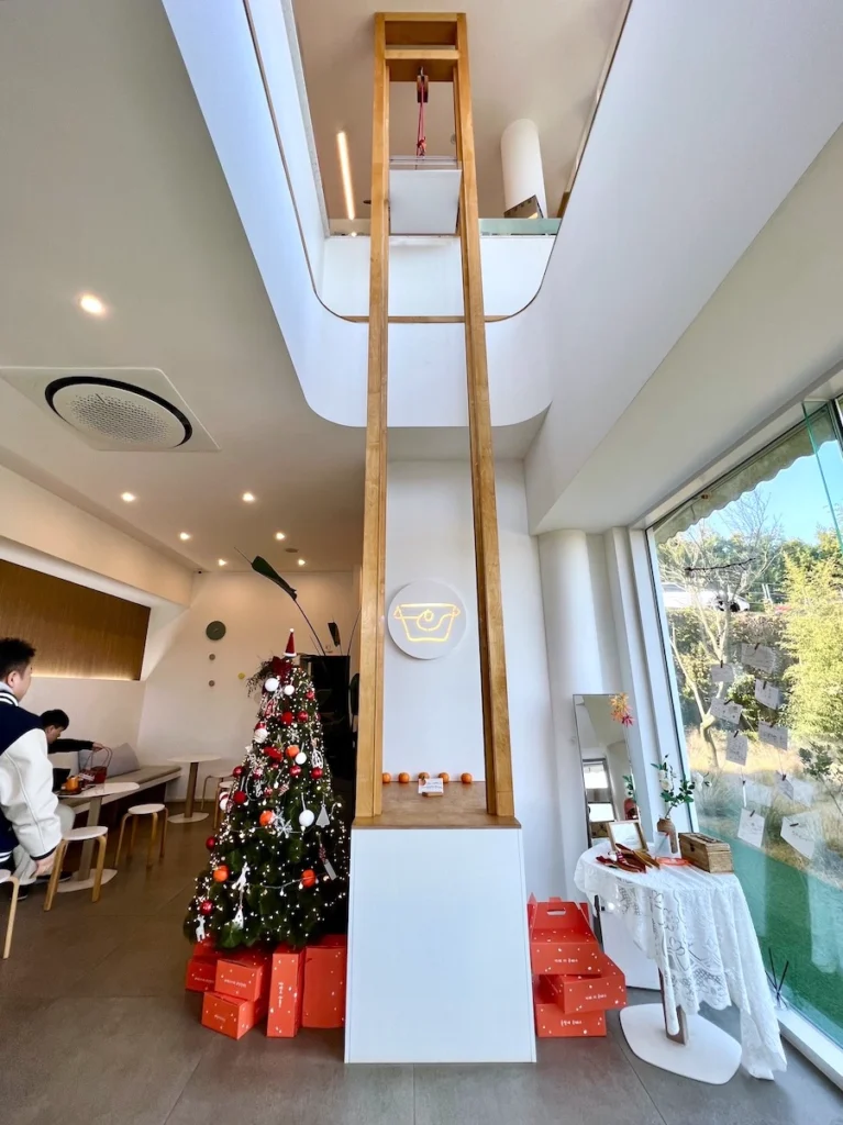 Cafe the Container 手動滑輪升降