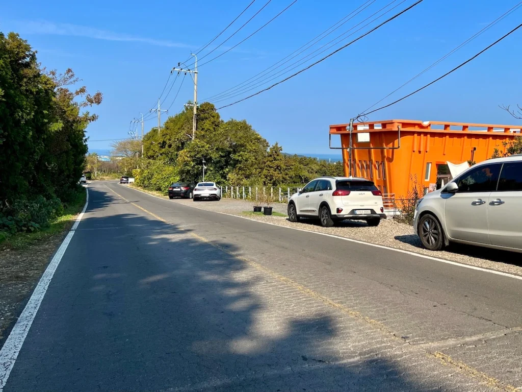 Cafe the Container 路邊停車