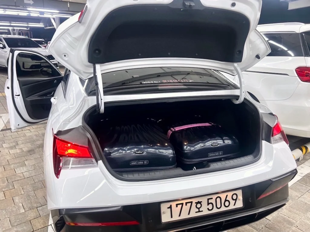 hyundai avante g 後車廂