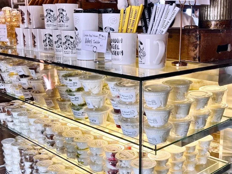 倫敦貝果博物館濟州店 奶油乳酪抹醬區