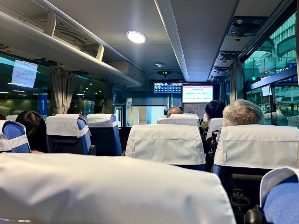 沖繩117高速巴士座位