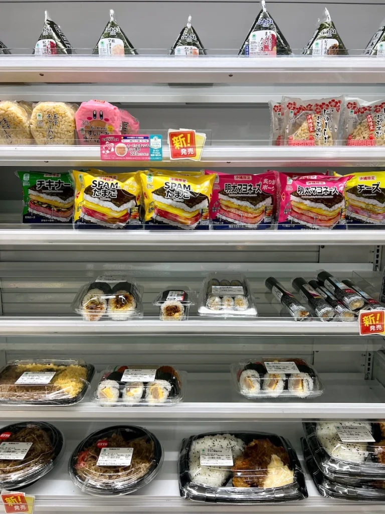 沖繩便利商店的豬肉蛋飯糰