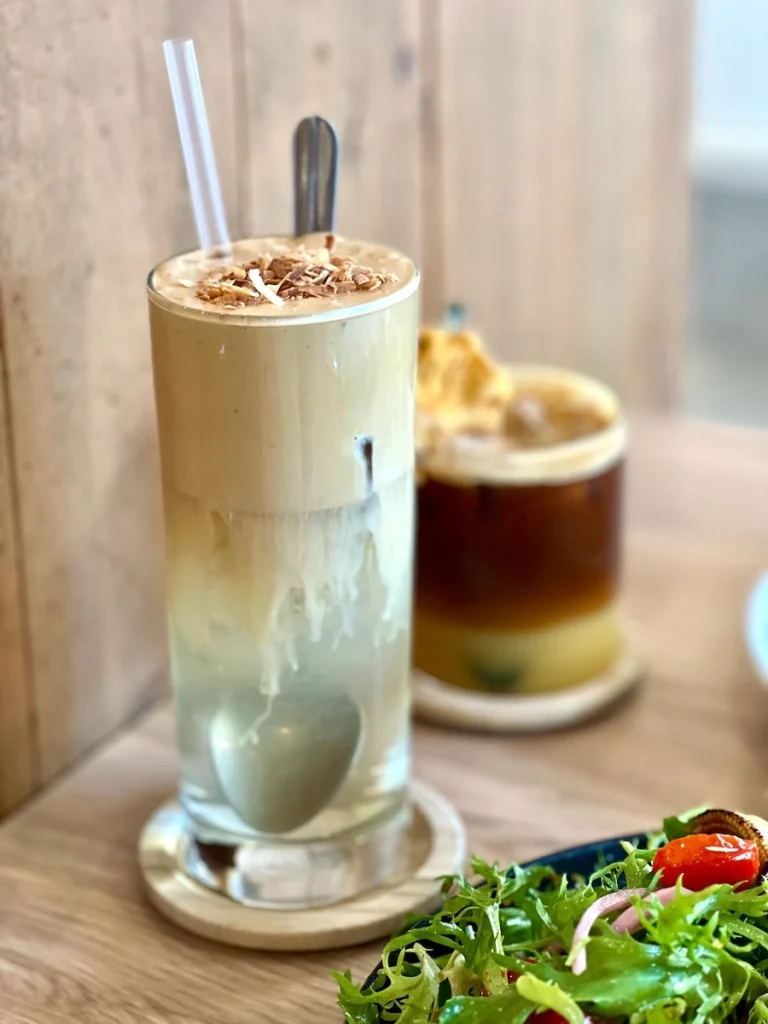 Cornerstone Cafe 椰香奶蓋咖啡