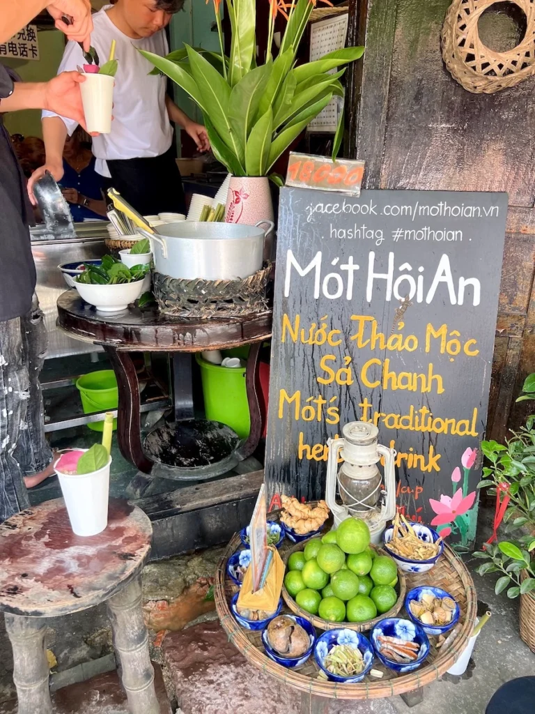 Mót Hội An 會安蓮花茶