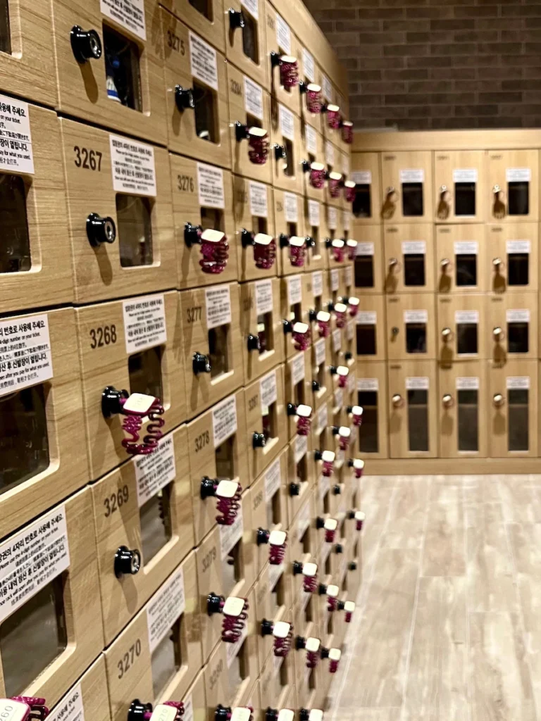 釜山汗蒸幕Club D Oasis鞋櫃