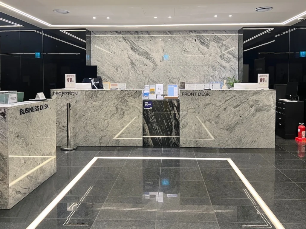 Hotel Guess Who Gwangalli 五樓櫃檯