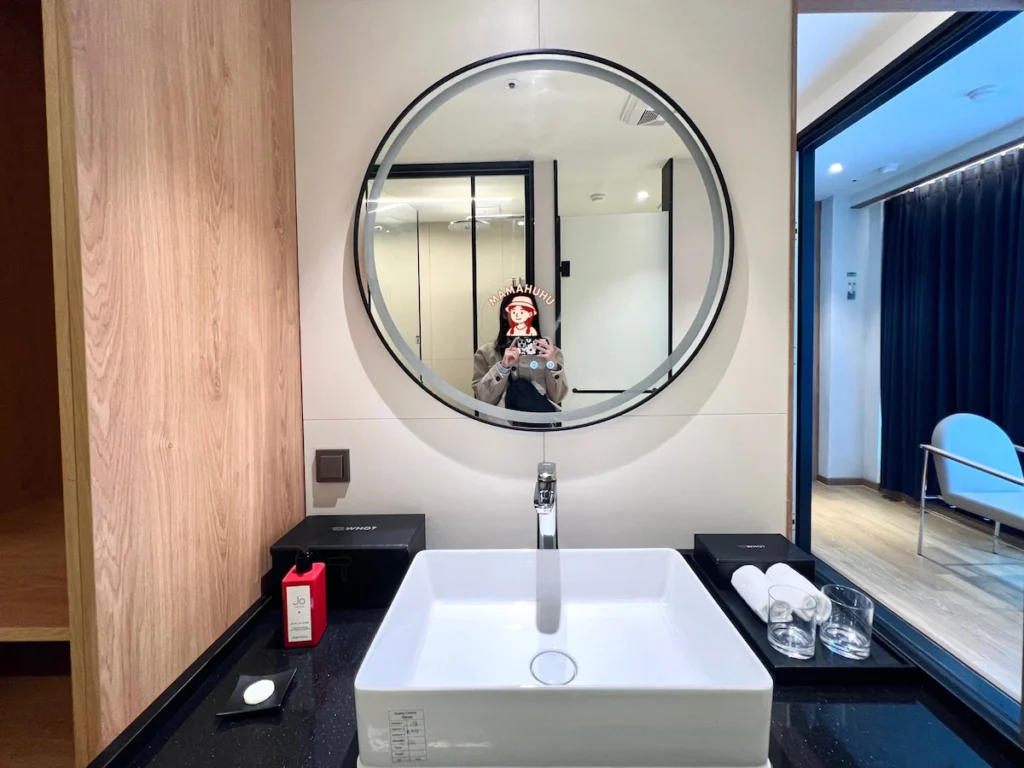 Hotel Guess Who Gwangalli 化妝鏡