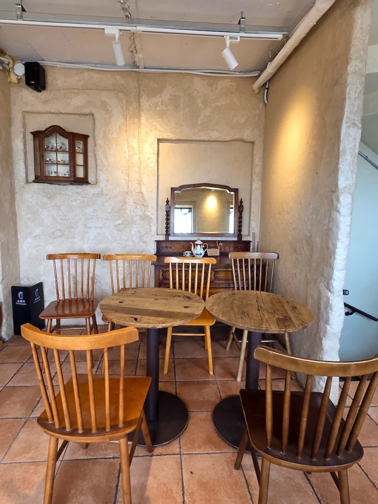 la feuille 廣安里店座位