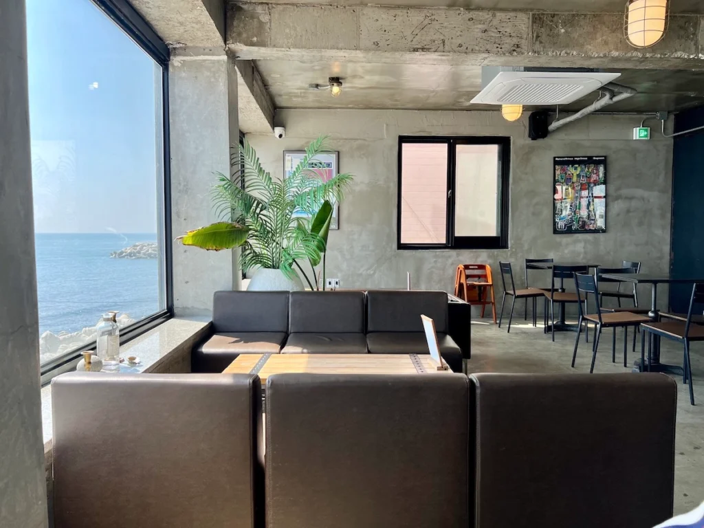釜山青沙浦咖啡廳 Liberta 用餐環境與座位