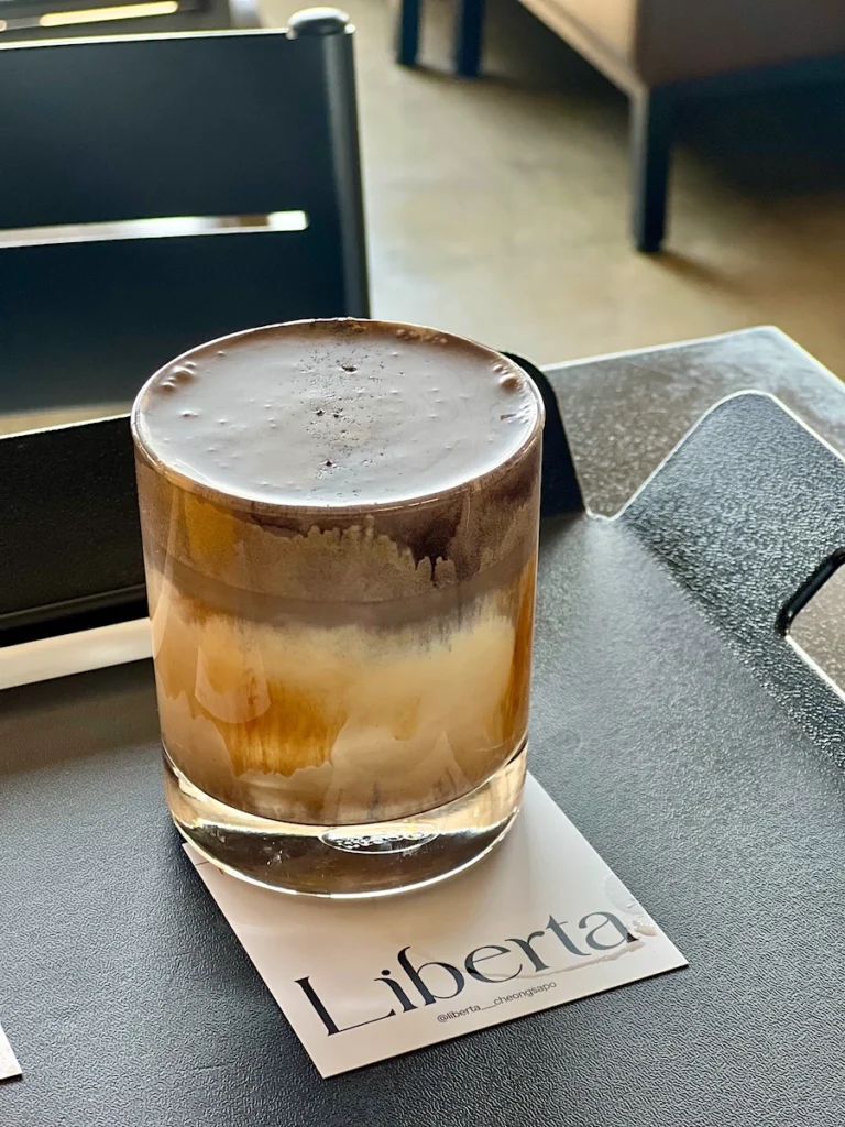 釜山青沙浦咖啡廳 Liberta 奶油拿鐵