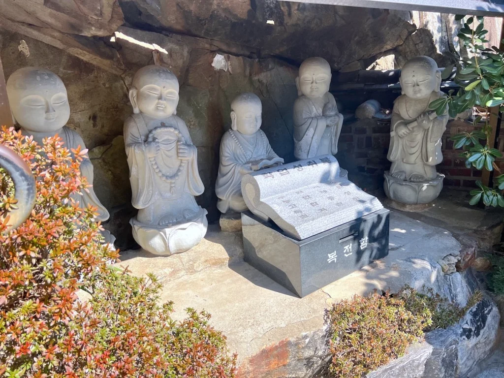 海東龍宮寺小佛像