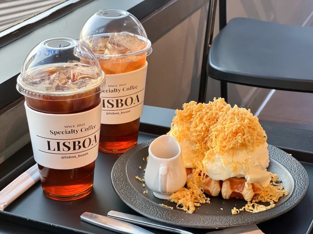 Lisboa Cafeteria Busan 黃芝士冰淇淋華夫餅