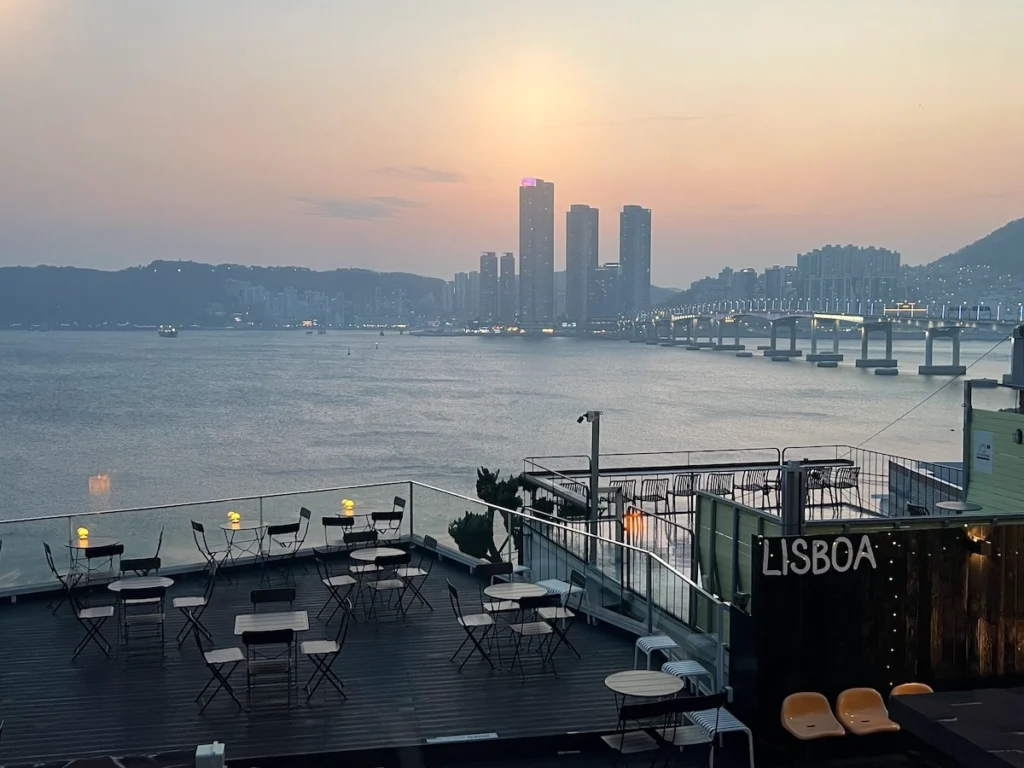 白淺灘文化村咖啡廳 Lisboa Cafeteria Busan