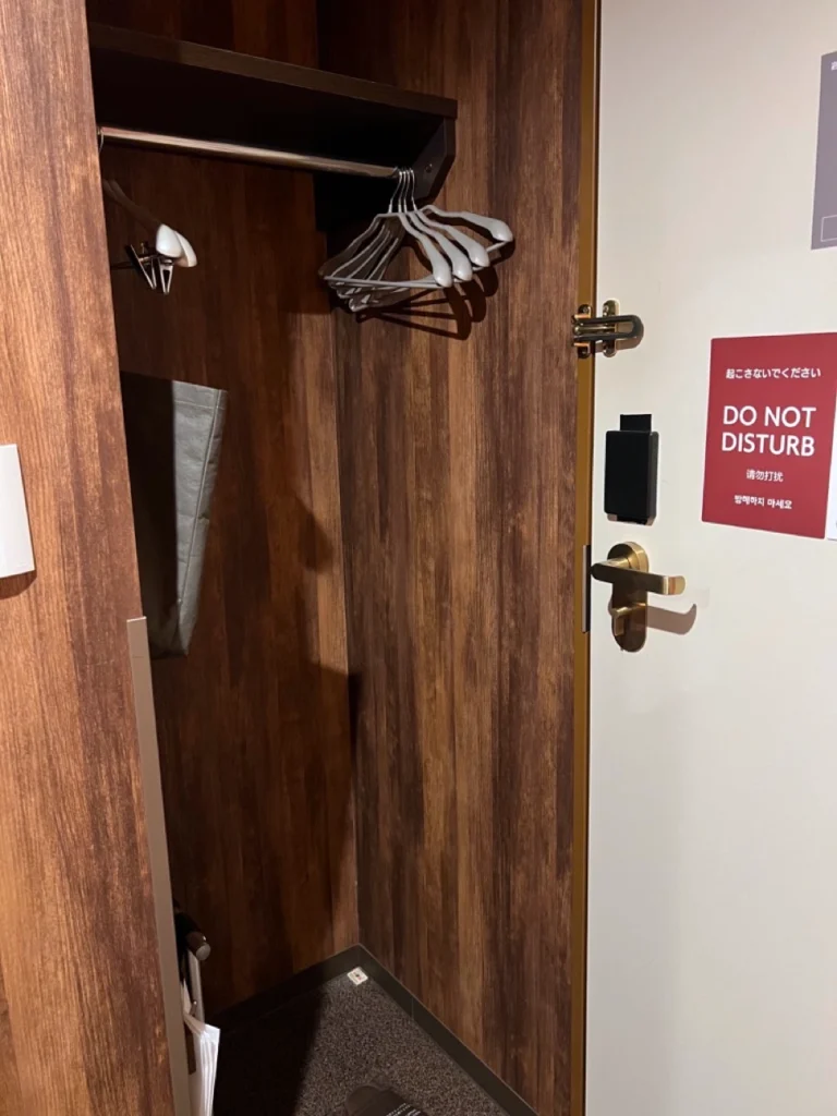KOKO HOTEL 熊本上通 房間衣櫃