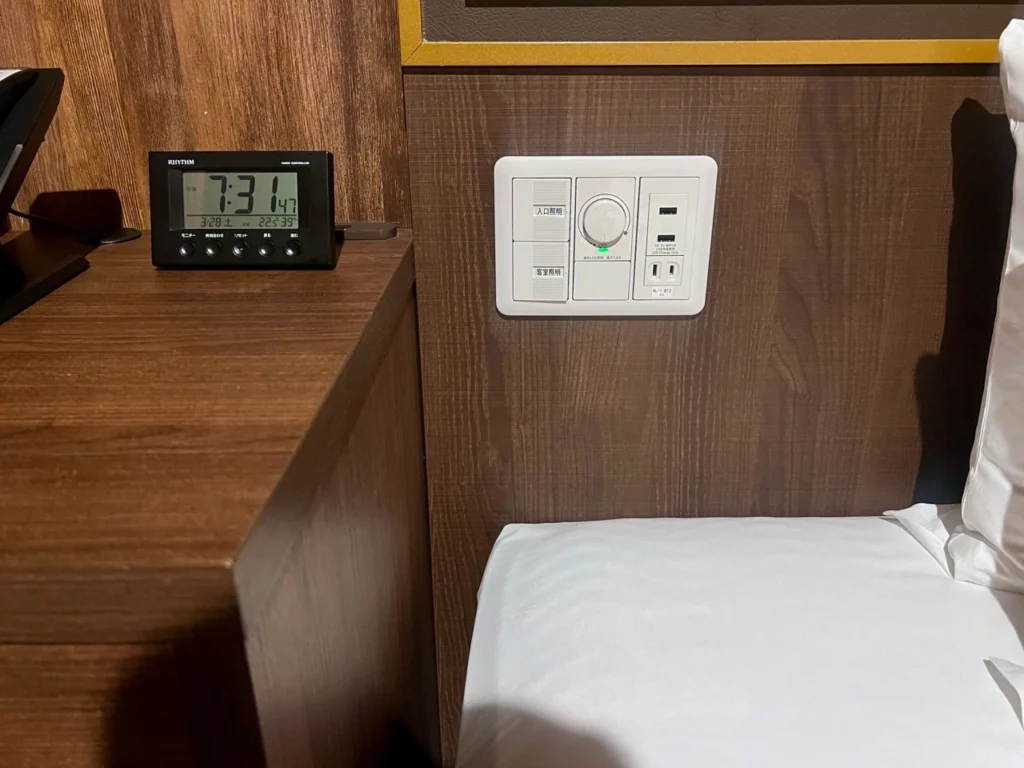 KOKO HOTEL 熊本上通 房間插座