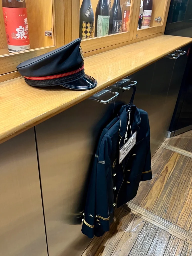 翡翠山翡翠乘務員制服