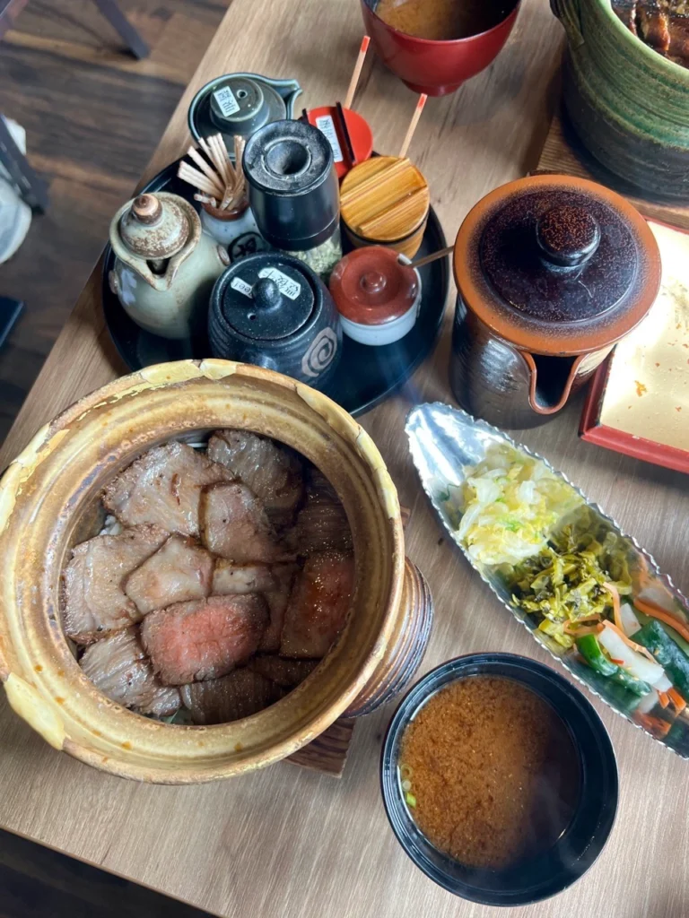 由布釜飯心