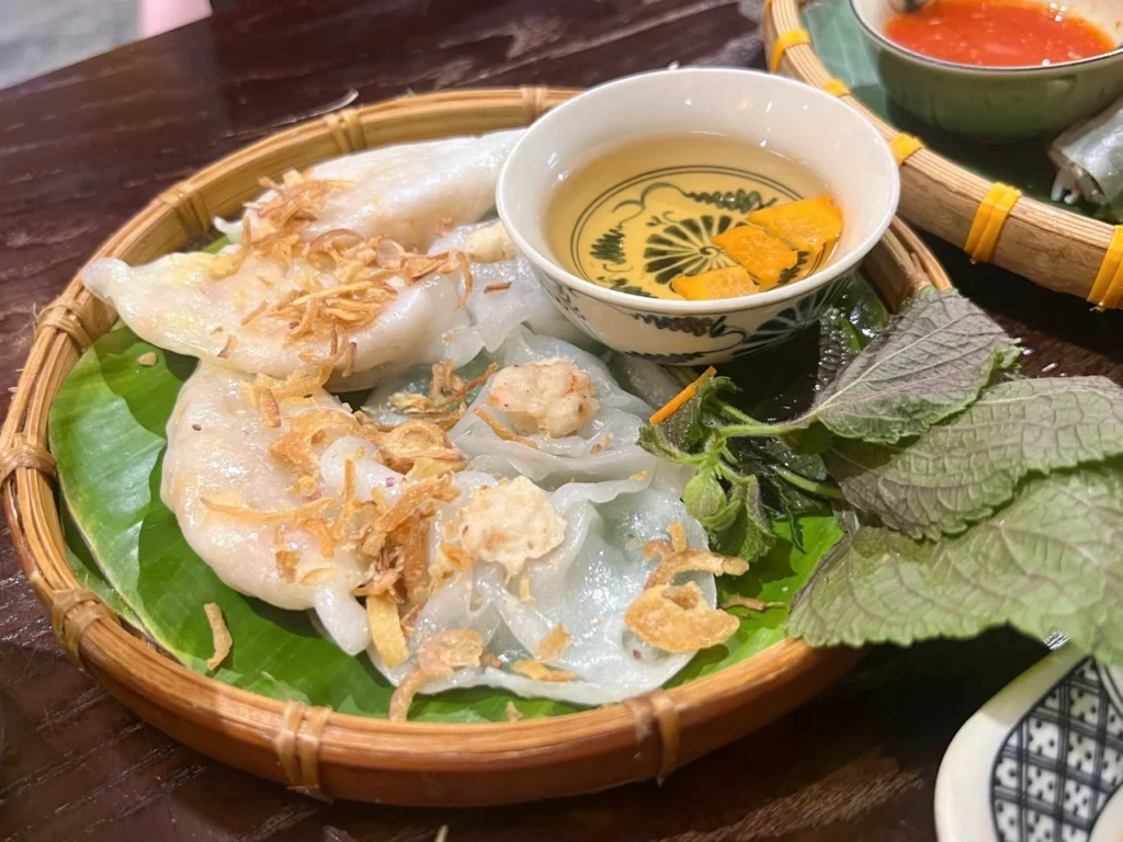 MET Hoi An 會安白玫瑰