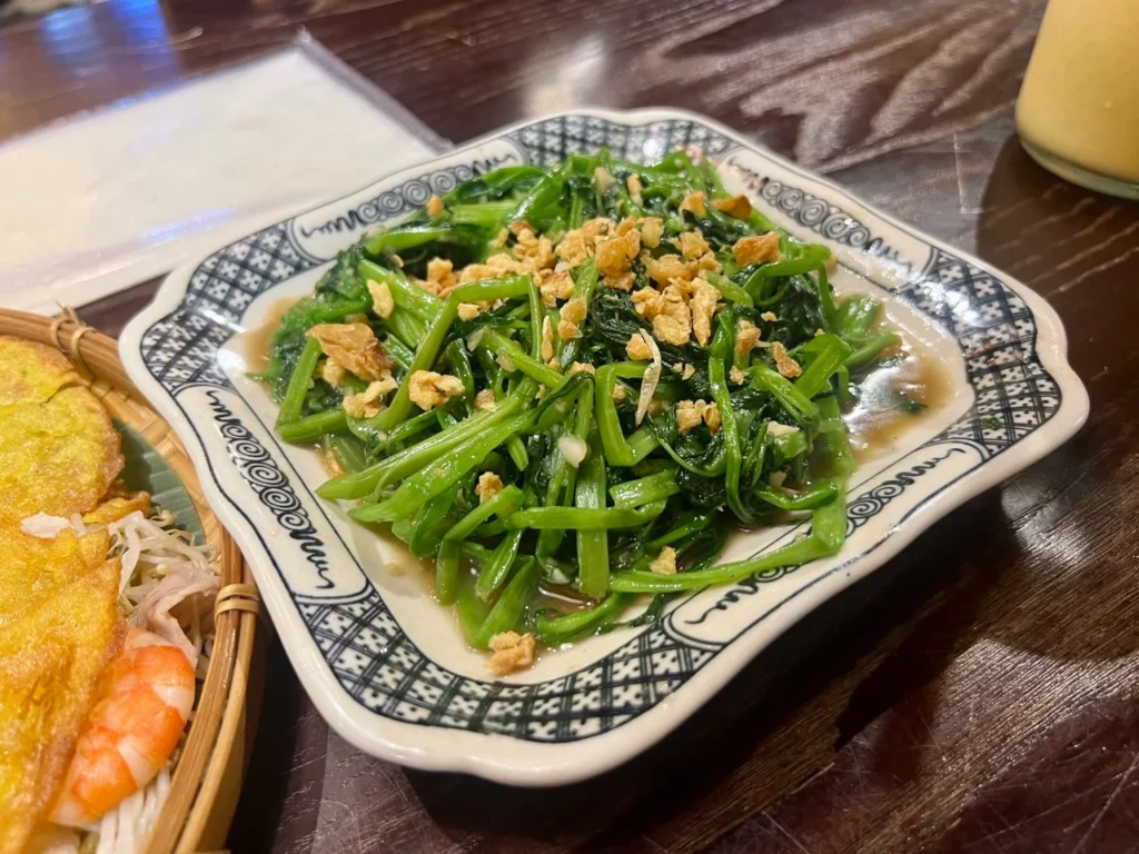 MET Hoi An 炒空心菜